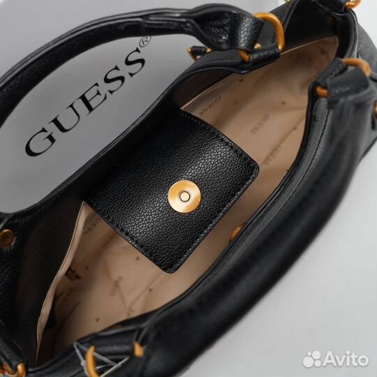 Новая коллекция Guess — женская сумка