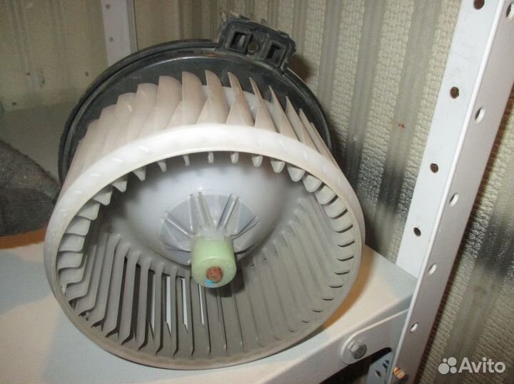 Моторчик печки Legacy Outback (B13)