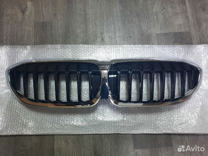 BMW 3 G20 решетка радиатора 511319297610 новая