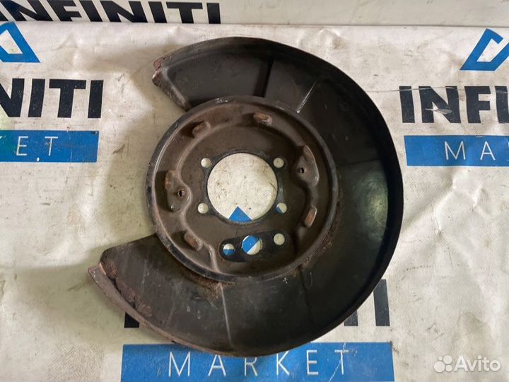 Пыльник щиток кожух тормозного диска задний левый