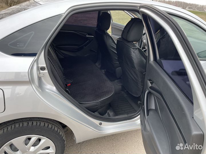 LADA Vesta 1.6 МТ, 2017, 100 000 км