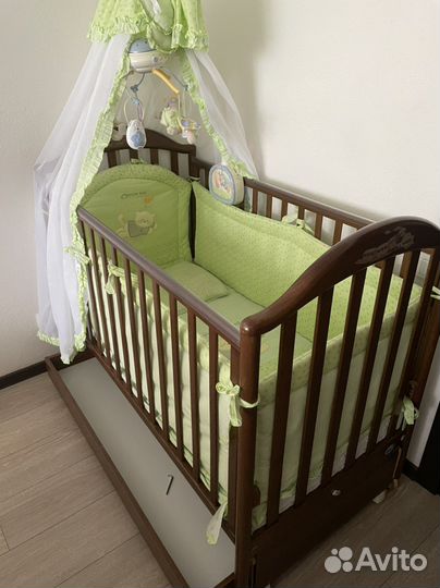 Кроватка Pali с маятниковым механизмом