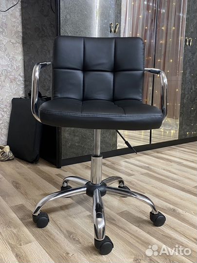 Стул кресло для мастера