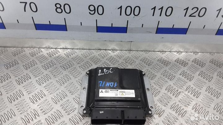 Блок управления двигателем Mitsubishi Montero/Paje