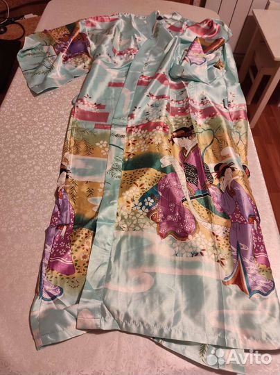 Халаты, пижамы женские