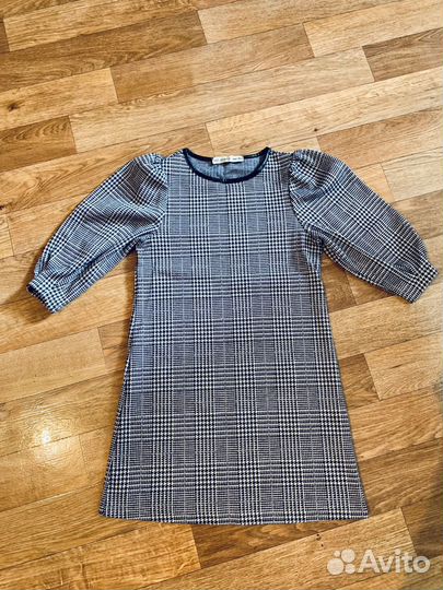 Платье для девочки в школу новое 128 134