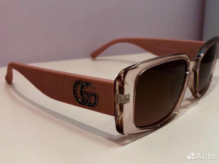 Солнцезащитные очки Gucci