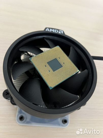 Процессор AMD Ryzen 3 2200G Box