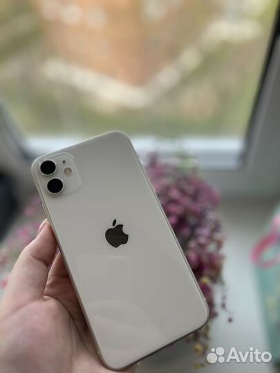iPhone 11, 64 ГБ