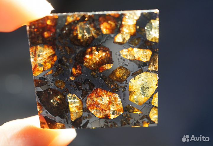 Метеорит Брагин полупрозрачная пластина