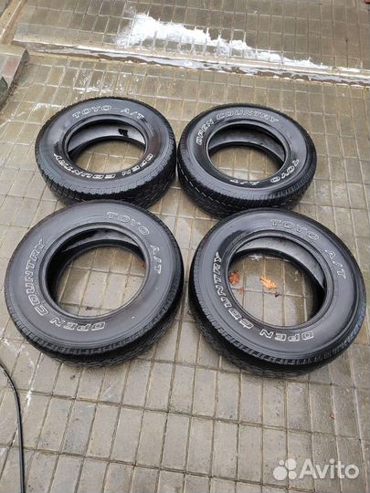 Toyo Open Country A/T 265/70 R17