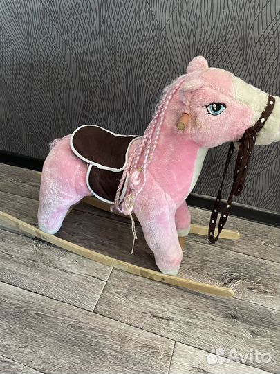 Детская качалка лошадь