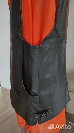 Жилетка кожаная мужская