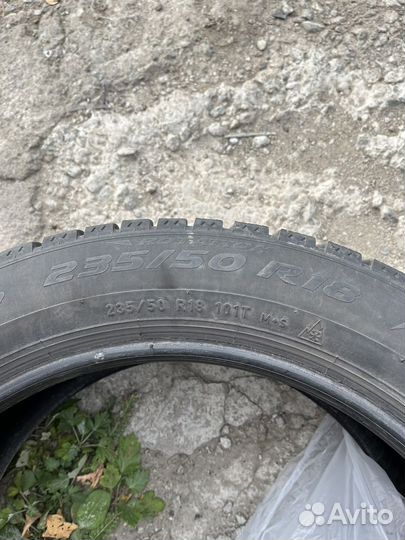 Pirelli Ice Zero 235/55 R18