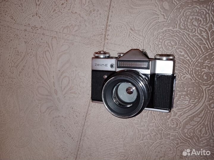 Фотоаппарат Зенит Е, Гелиос 44