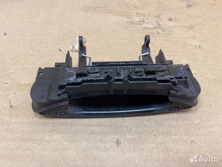 Ручка двери передняя левая Audi A3 8PA BZB 2008