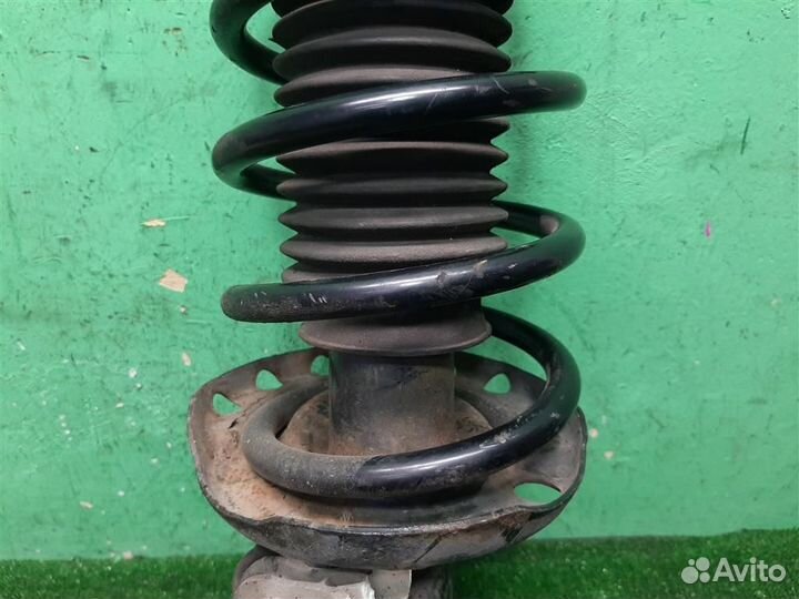 Стойка амортизатора передняя левая Opel Meriva B