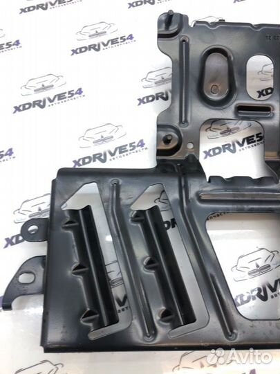 Кронштейн усилителя звука Bmw X3 F25 N20B20 2012