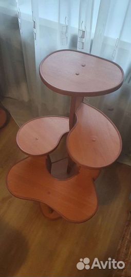 Подставка под цветы