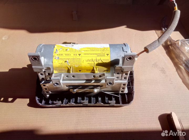 Подушка безопасности пассажирская Mitsubishi