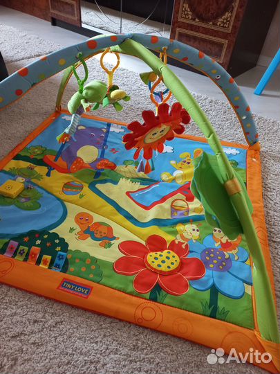 Детский развивающий коврик tiny love