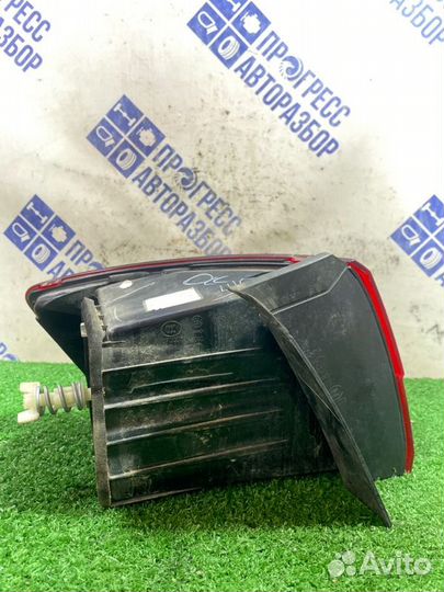 Фонарь задний правый Volkswagen Jetta седан 1.4
