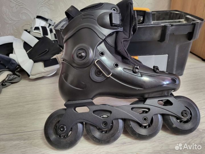 Роликовые коньки seba