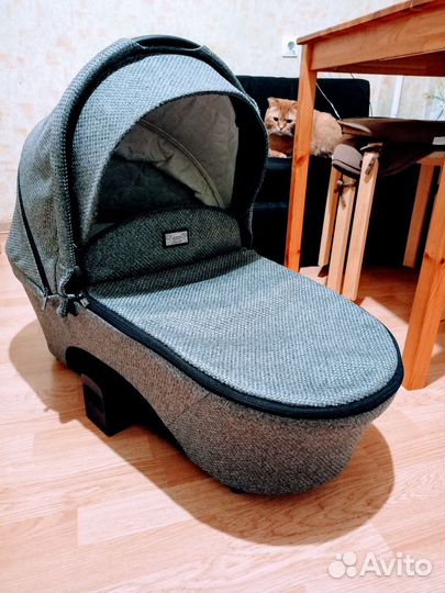 Коляска 2 в 1 Moon Resea Универсал