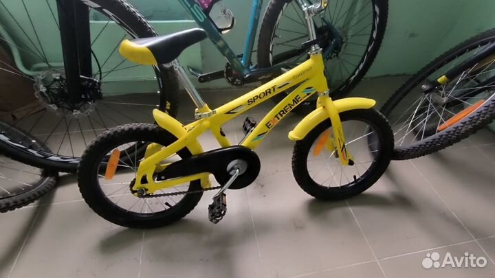 Детский велосипед 16
