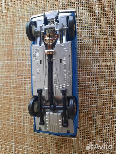 Модель автомобиля волга газ 24 1:43 СССР