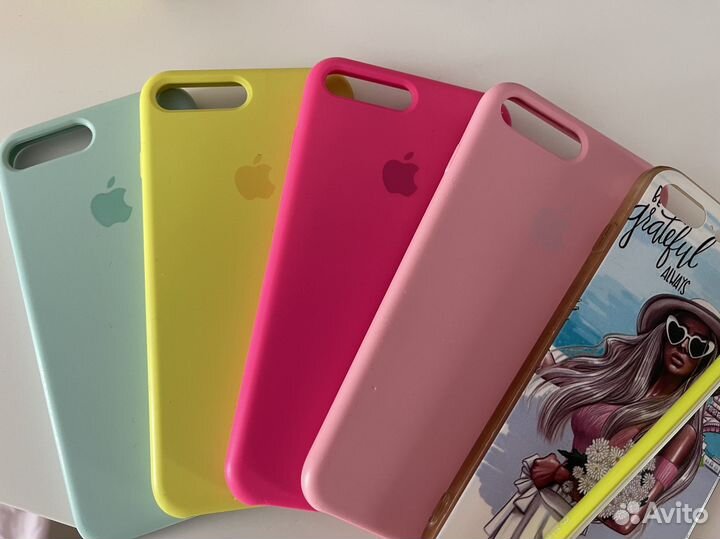 Чехлы для телефона iPhone 8+ В хорошем состоянии