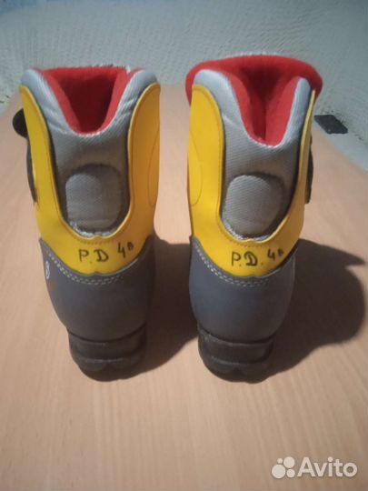 Лыжные ботинки