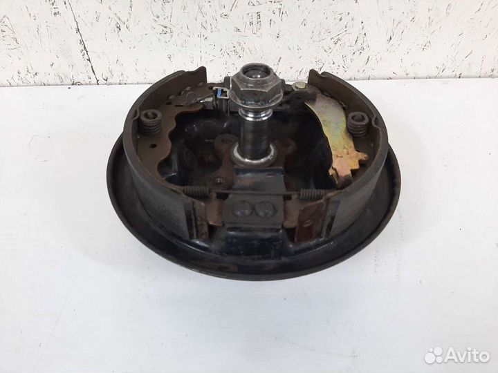 Цапфа задняя левая Nissan Almera G15