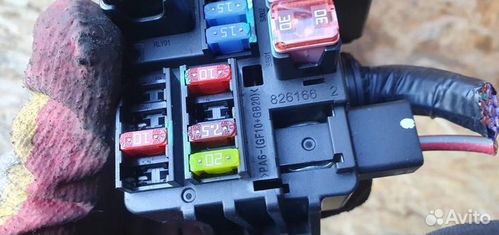 Блок предохранителей Opel Mokka 2012-2019