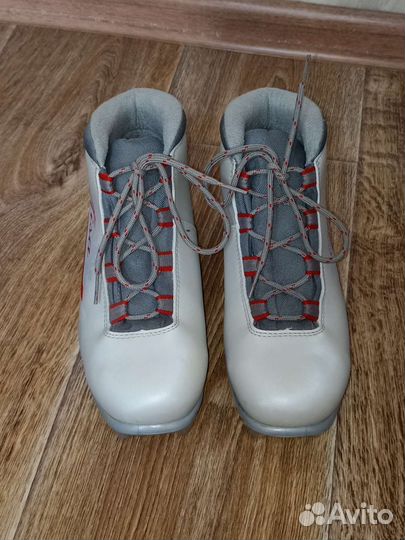 Лыжные ботинки Tisa женские