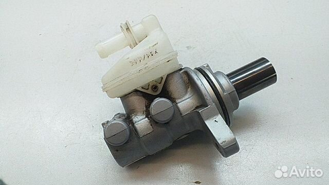 Главный тормозной цилиндр Nissan Pathfinder R52