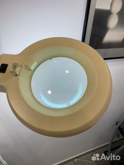 Лампа лупа настольная