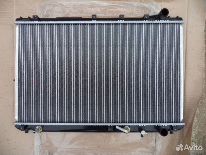 Радиатор Toyota Camry