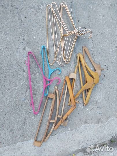 Вешалки плечики