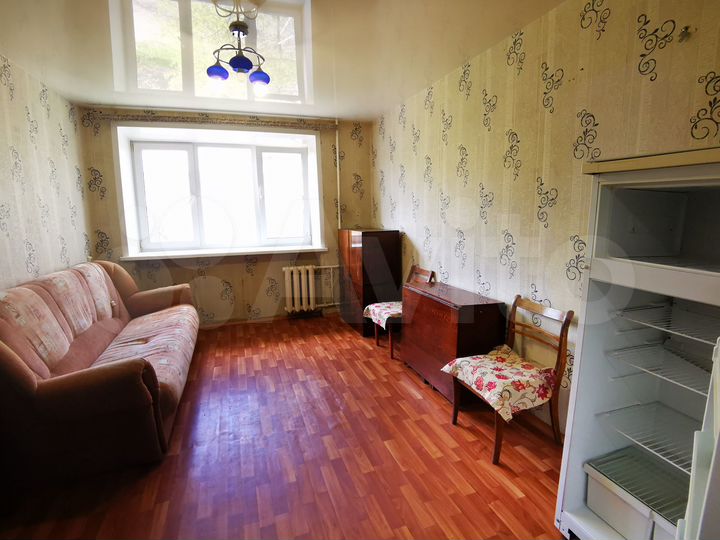 Комната 13,6 м² в > 9-к., 4/5 эт.