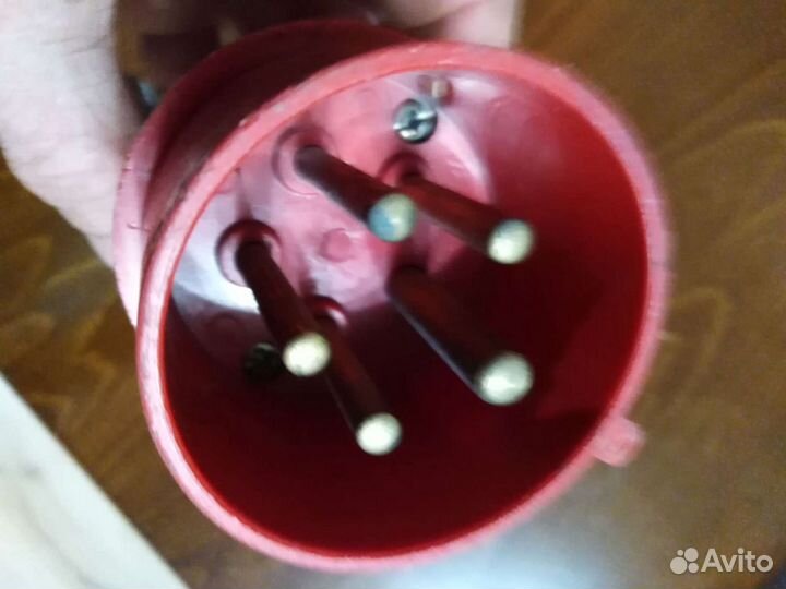 Вилка силовая 16А