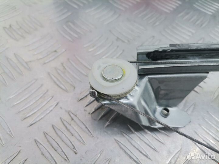 Стеклоподъемник Opel Zafira (A) рест. 2006