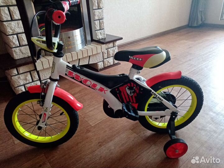 Детский трехколесный велосипед