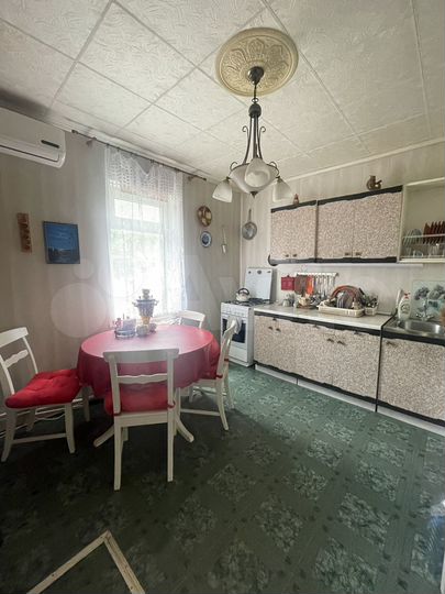 Дом 189,7 м² на участке 18,4 сот.