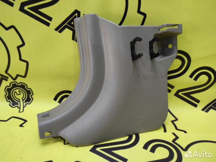 Накладка стойки нижняя передняя левая Toyota Camry