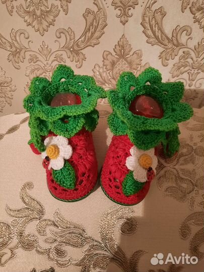 Вязаные пинетки кеды