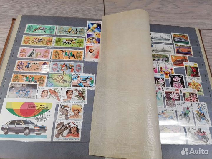 Почтовые марки 410шт в альбоме