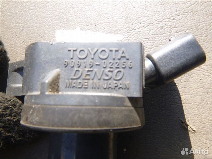 Катушка зажигания Lexus Ls600Hl UVF46 2urfse 2010