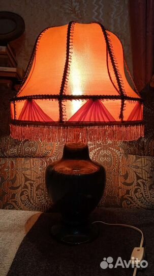 Лампа с абажуром