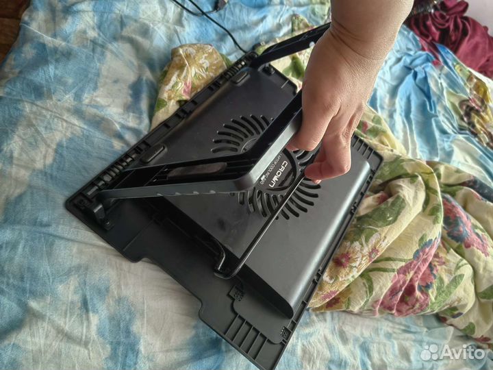 Охлождающая подставка для ноутбука